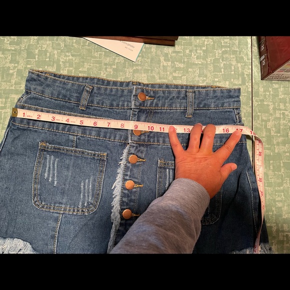 For sassy1950…SOLD🌼New jean short/skirt - Picture 15 of 16